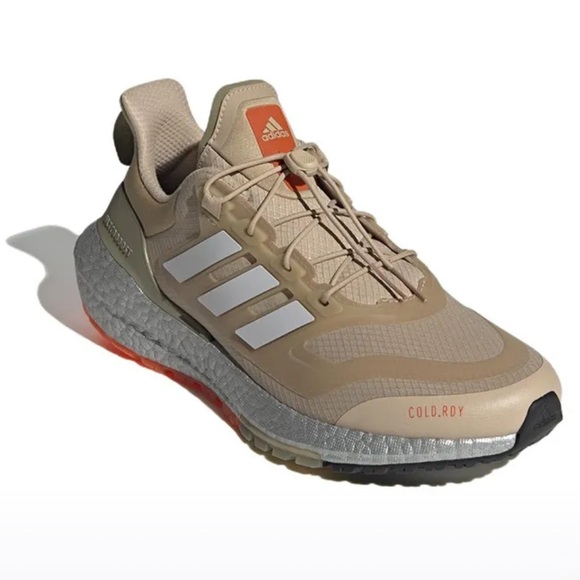 Gold Adidas Ultraboost 22 COLD.RDY 2.0 Running Shoes - Size 8 - Picture 3 of 12